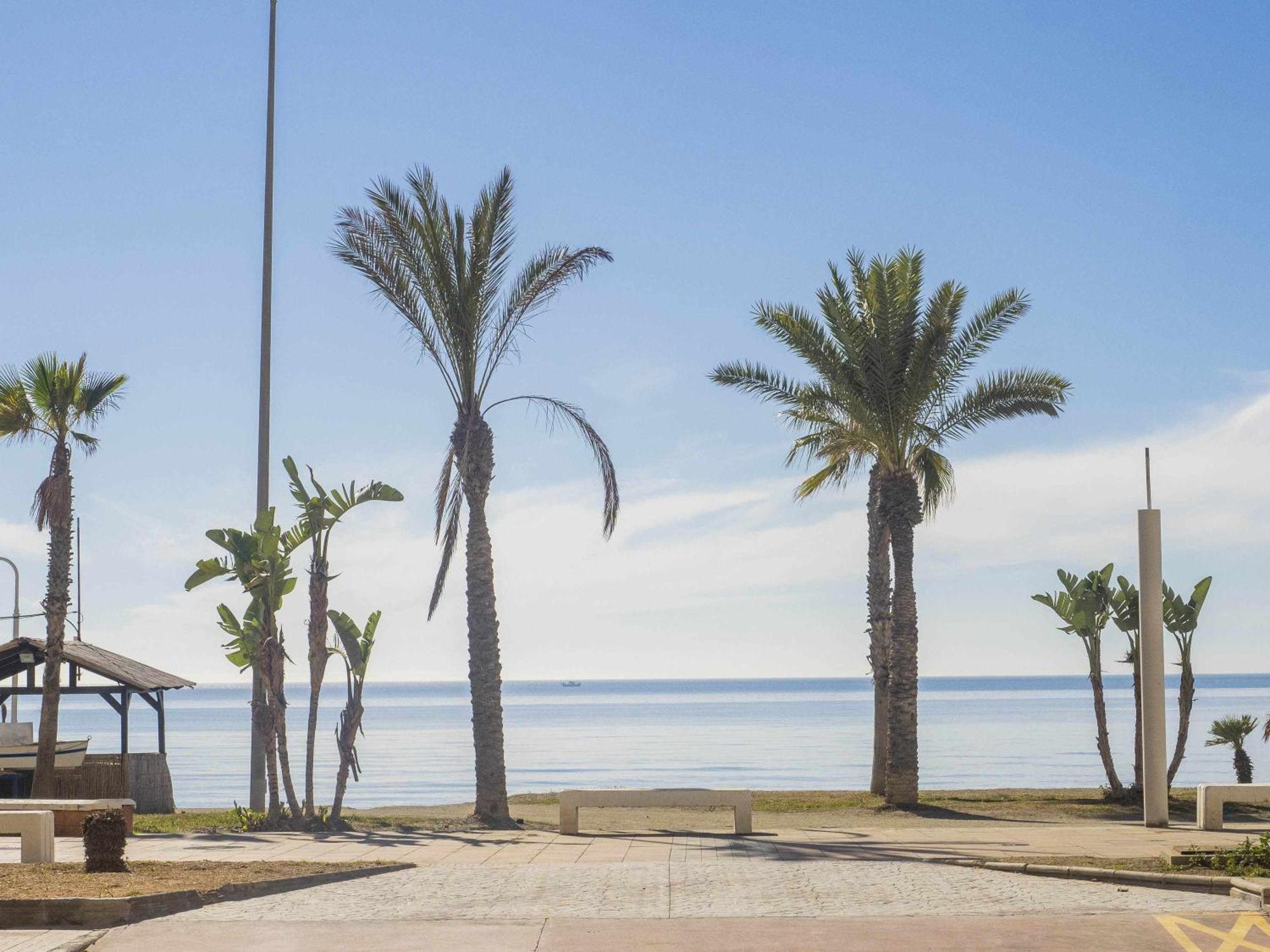 Apartamento Piscina y Parking en la Playa Rincón de la Victoria Exterior foto